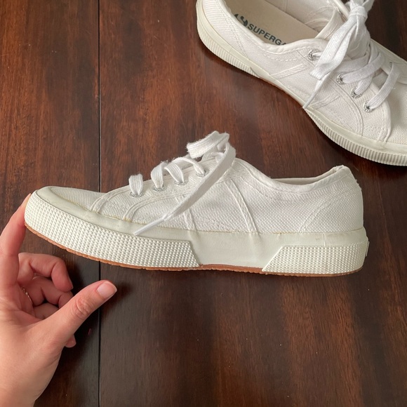 Superga Women’s White canvas sneakers sz 37.5 - Picture 3 of 8